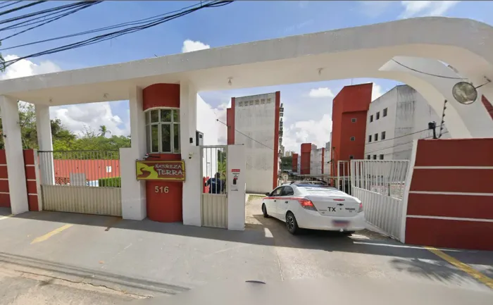 Apartamento para Venda em Parnamirim, Emaús, 2 dormitórios, 1 suíte, 2 banheiros, 1 vaga