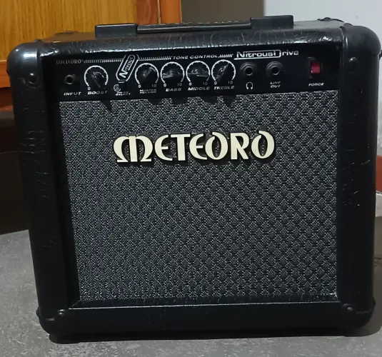 Amplificador Meteoro Nitrus (estado de novo)