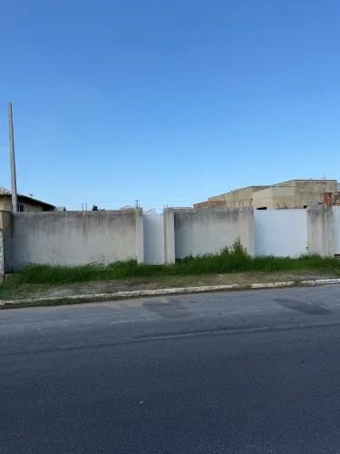 Vendo terreno murado