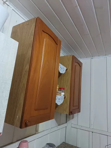 Armários suspenso 02 cerejeira 01 branco