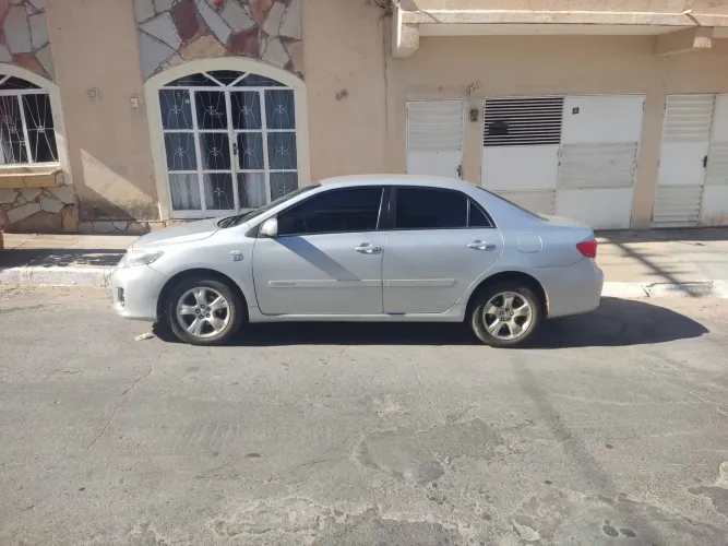 Toyota Corolla XLI 1.8/1.8 Flex 16V Aut. 2012