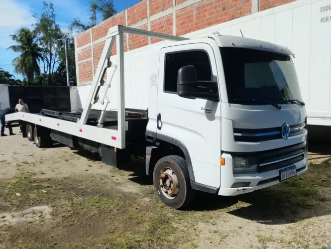 Vw 13-180 prime plataforma para 4 carros