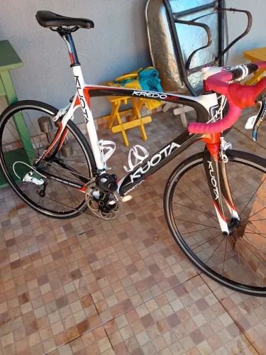 Bike speed carbono kuota 