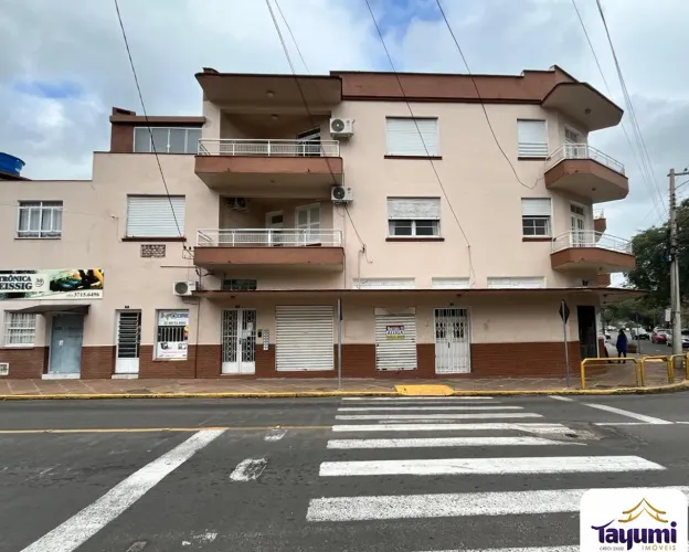 Locação: Loja com 90,70m² para locação, ampla sem divisórias, possui escritório individual