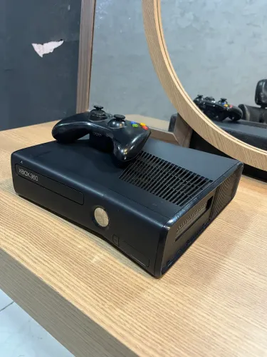 XBOX 360 COMPLETO E DESBLOQUEADO POR SISTEMA AURORA?