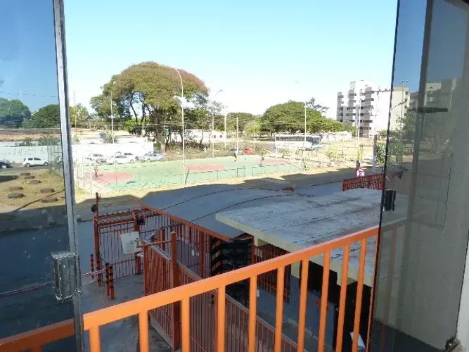 alugo apartamento 2 quartos no setor central encostado no shopping do gama