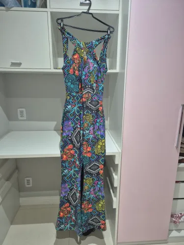 Vendo macacão florido 