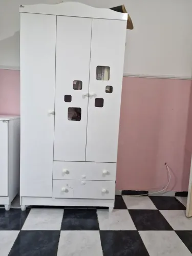 Cômoda + Guarda-roupa Infantil à venda