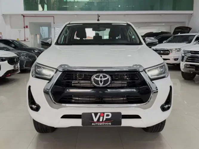Toyota Hilux CD SRV 4X4 2.8 TDI Diesel Aut. 2024