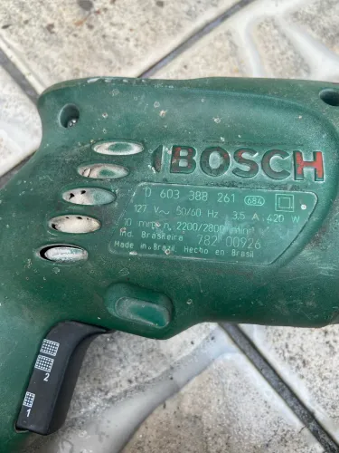 Furadeira Bosch (com defeito)