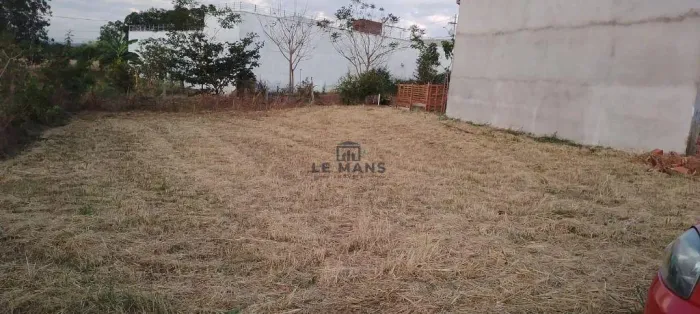 Terreno à venda em Charqueada, Santa Luzia