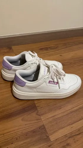 Tênis Adidas