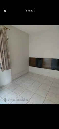 Alugo quarto em apartamento no bairro Lidice