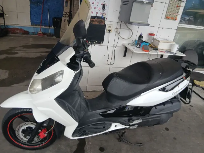 Moto citycom 300i * R$ 10 mil#