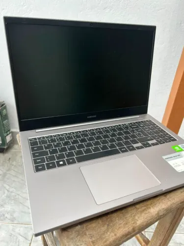 Notebook Samsung Book X55 - I7, 16gb De Ram, 1tb De Hd, 250gb De Ssd Prata