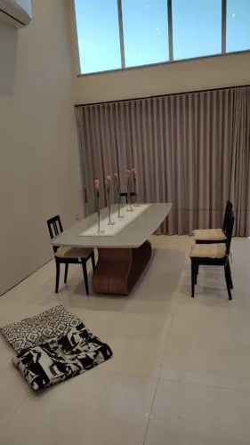 Mesa moderna para 8 ou 6 cadeira