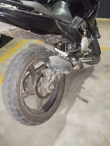 YAMAHA/FAZER YS250 / PRETA