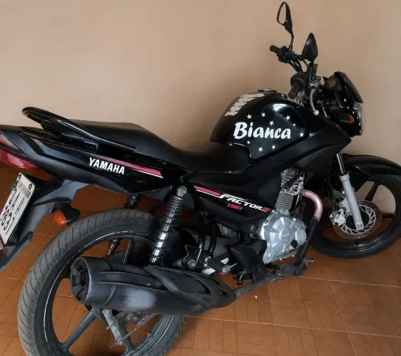 Vendo moto YBR 150