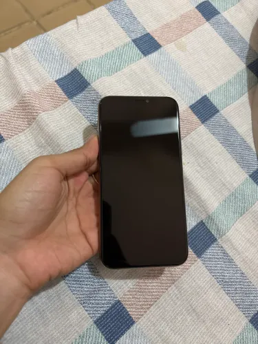 iPhone 11 Pro 512Gb Dourado - Recondicionado: Pouquíssimas marcas de uso, bom estado.