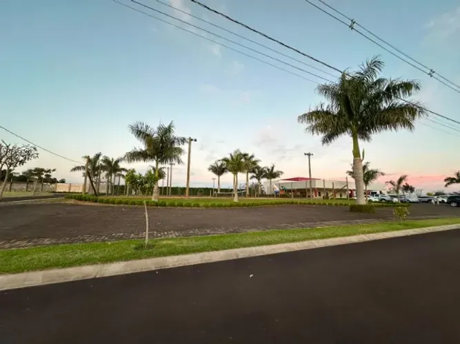 Terreno em Condomínio Fechado 663m2