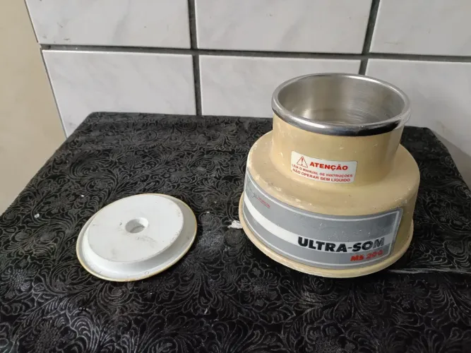 Ultra-som para limpeza de prótese dental