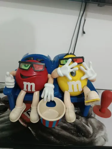 Dispenser M&Ms banco de cinema. Funcionando. Item ideal para colecionadores