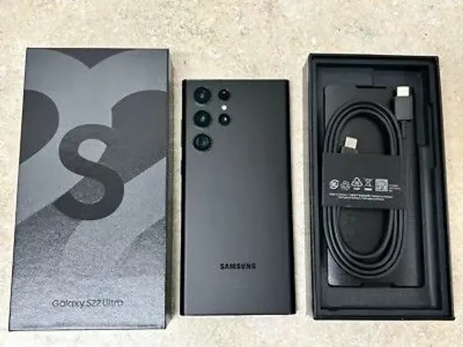 Galaxy S22 Ultra, impecável,  Na caixa .