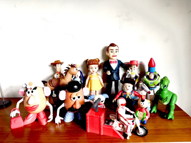 COLEÇÃO TOY STORY 16 personagens