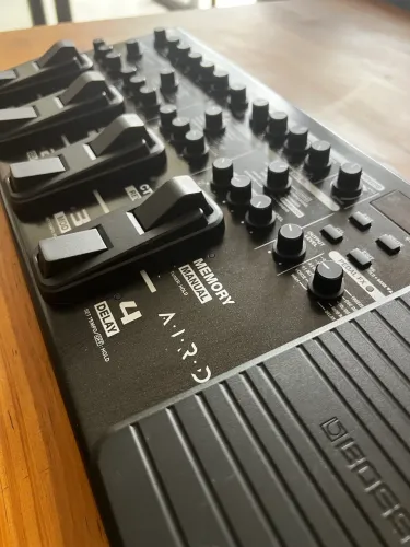 PEDALEIRA BOSS ME-90