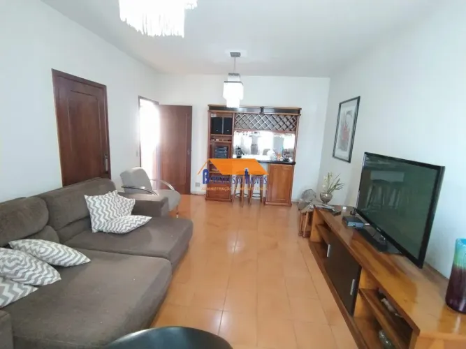 Casa de 4 quartos no bairro Aparecida