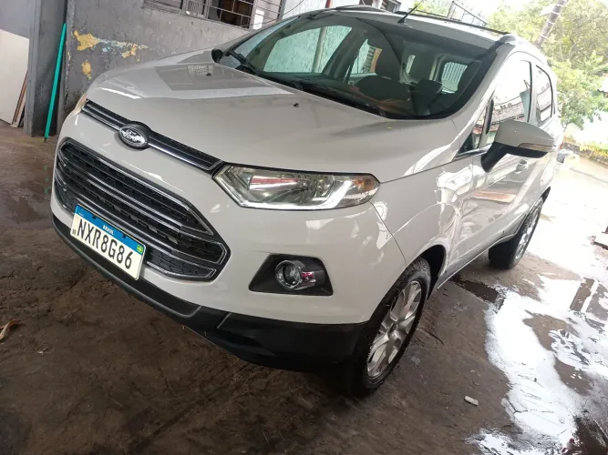 Ford Ecosport Titanium 2.0 16V Flex 5P Aut. 2015