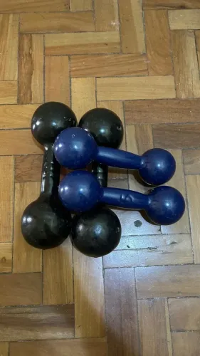 Kit Par Halter 5 E 10 Kg Bola Emborrachado - Peso Total 30kg