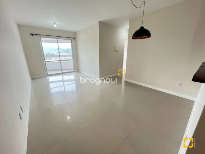 Apartamento á Venda 3 Dormitórios ( 1 Suíte)- Próximo a UFSC Bairro Pantanal-Florianópolis
