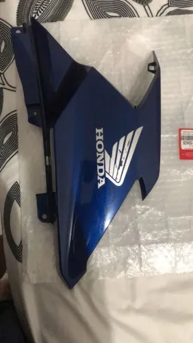 Carenagem do tanque  lado direito da fan 160 2025.