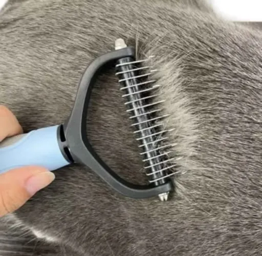 Desembolador e Removedor de pelos Cães ou Gatos<br>Por 15,00<br>Novo 