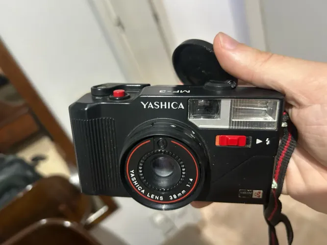 Câmera fotográfica retrô Yashica MF-3 Kyocera
