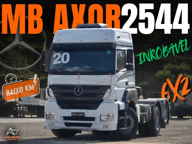 Mercedes-Benz Axor 2544 6x2 2020 Automático, Teto Alto e 387.000 km