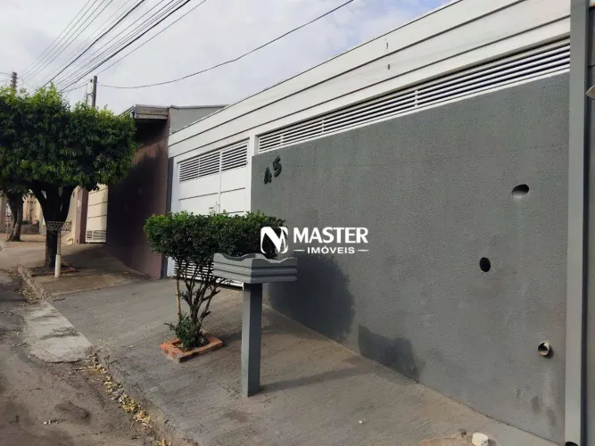 Casa com 2 dormitórios à venda, 142 m² por R$ 220.000,00 - Jardim São Vicente de Paulo - M