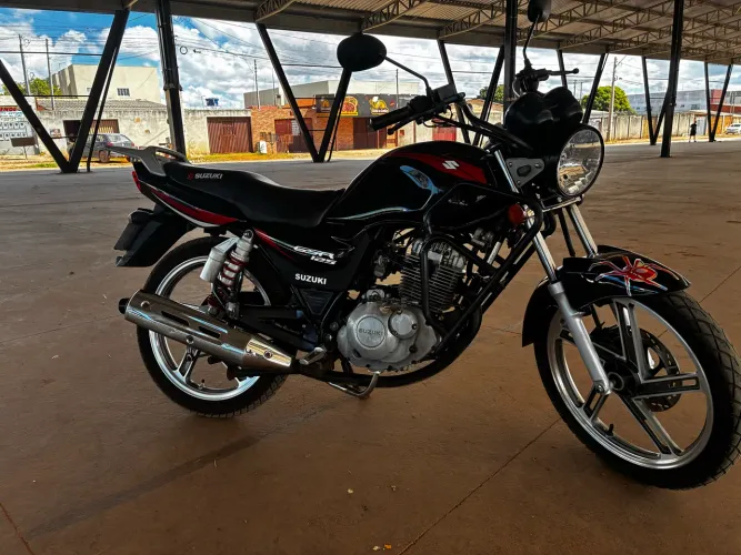 Suzuki 2015 Impecável ? Raridade pelo Estado de Conservação ? Pronta para Rodar