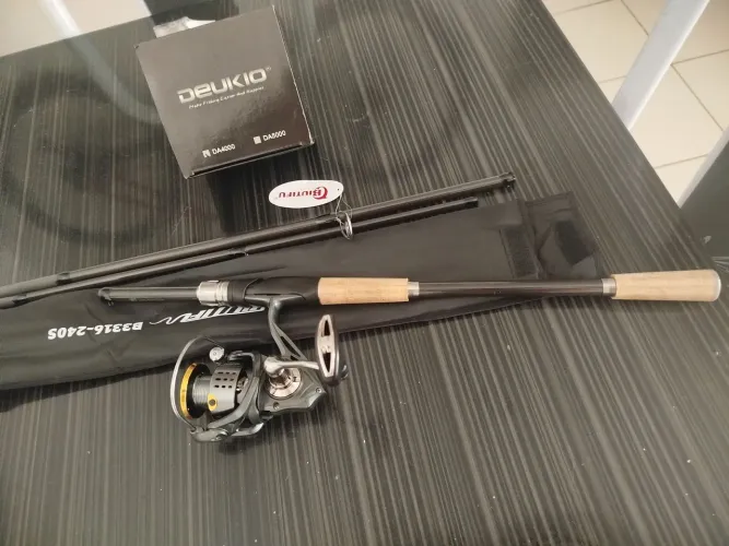 Kit pesca Vara Biutifu B3316-240S com carretilha Deukio DA4000 e linha JOF