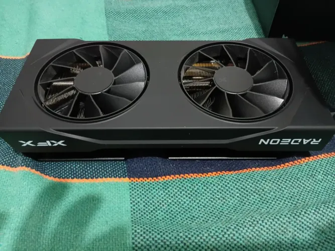 Placa De Vídeo Xfx Swift Rx 9060 Xt 8gb