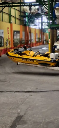 Jet Ski Sea-Doo RXT-Xrs ano 2021 com 164 hrs Ja Vai Com a Geleira, Som, escada e Leds.