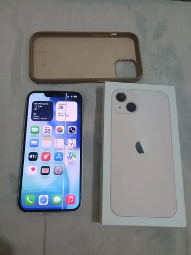 iPhone 13 128 gigas tela com uma listra