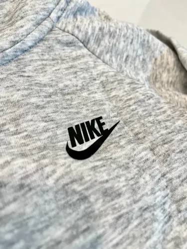 te b nike