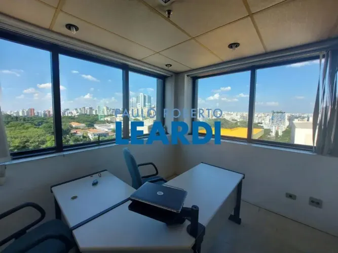 CONJ. COMERCIAL - PINHEIROS - SP