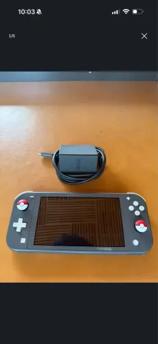 Nintendo swith lite usado impecável com todos os jogos a Nintendo