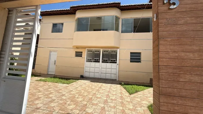 Casa com 3 quartos em Centro - Catolé do Rocha - PB