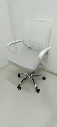 Cadeira de escritório usada