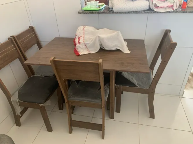 Mesa 4 cadeira