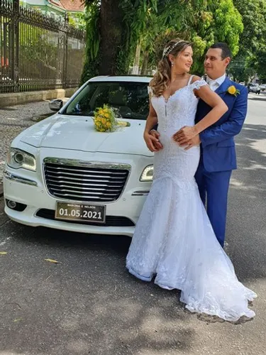 GRF LOCADORA CARROS DE LUXO PARA EVENTOS